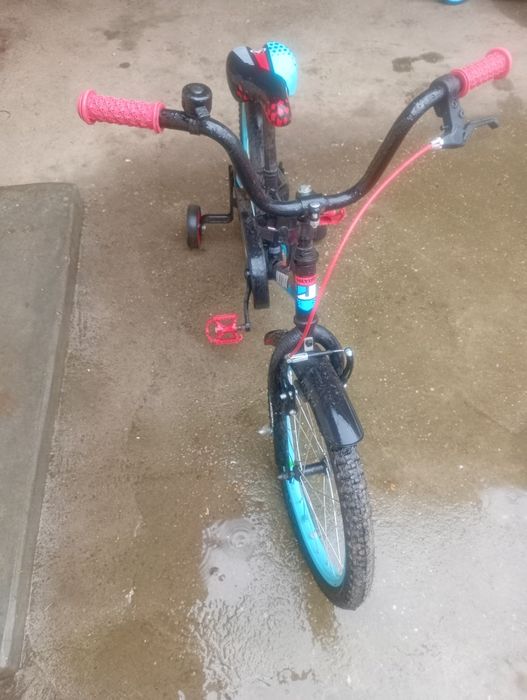Bicicletă copil de vânzare aproape nouă,foarte puțin folosită!