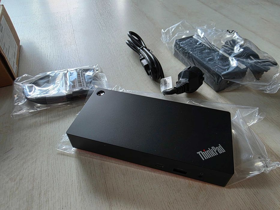 Docking station Lenovo ThinkPad USB-C stare foarte buna