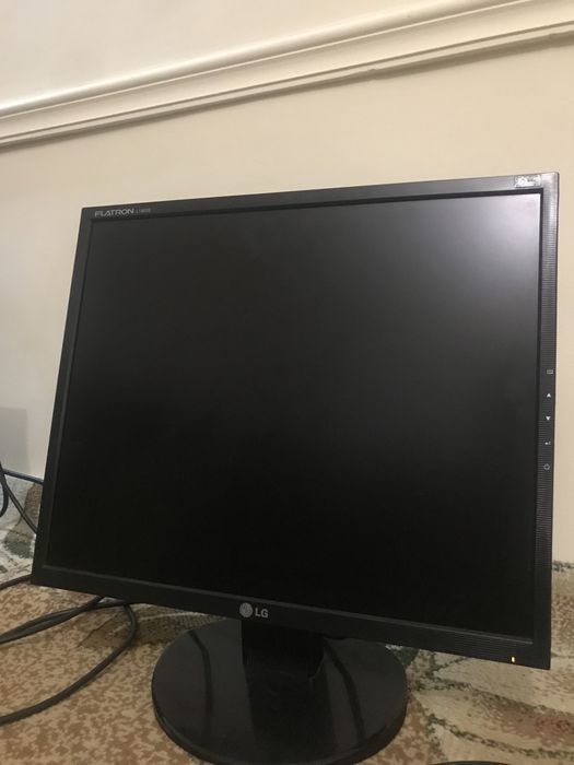 Kompyuter OLG eski lekin sifati yaxshi qirilgan joyla yoq qotmidi