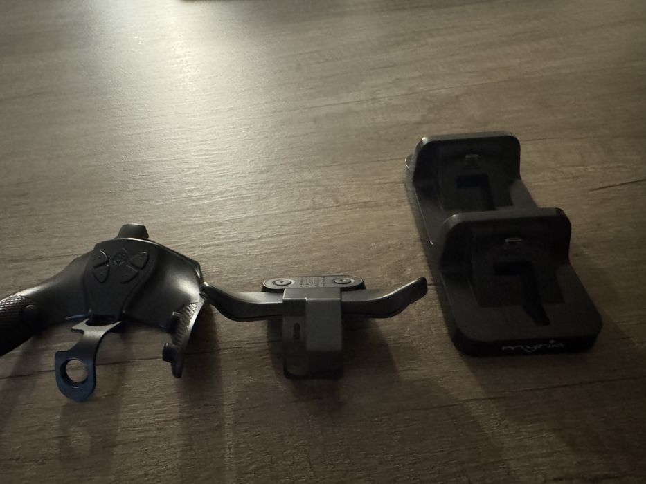 Vand accesorii pentru maneta ps4