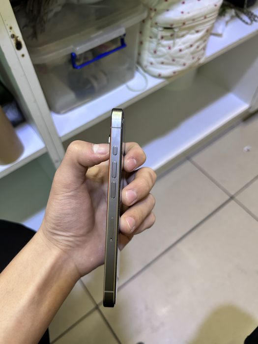 Iphone 15 pro сатылады