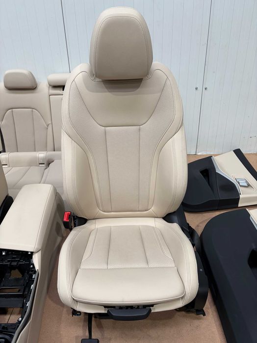 Салон БМВ Г20 Седан BMW G20