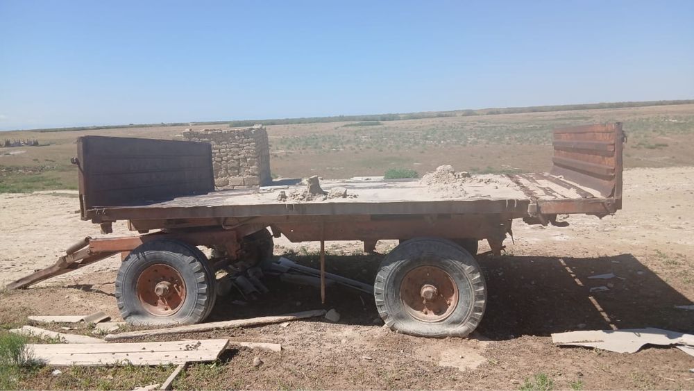 Трактор,телешка 2шт шөп шабатын,шөп тырмалаитын