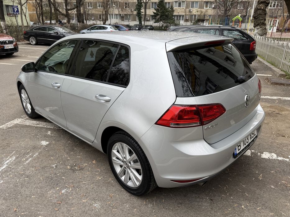 Volkswagen Golf 7 - 1.6Tdi-105Cp-E5-Clima-Variante Auto