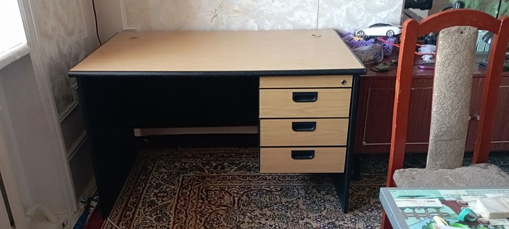 Parta Sotiladi  Ofisni Va  Farzandingiz uchun