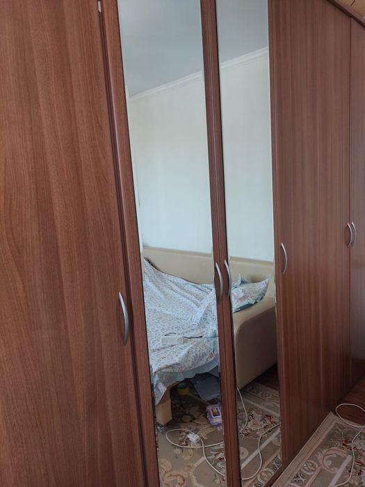 Продам 6-дверной шкаф