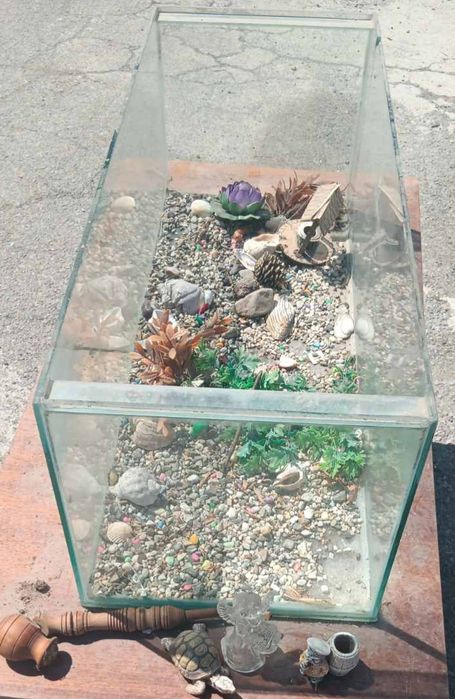 Продавам аквариум