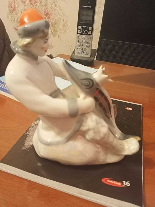 емеля со щукой. статуэтка лфз.