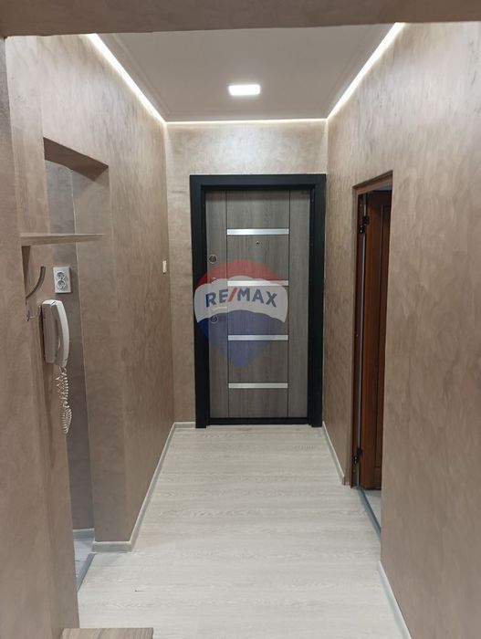 Дава се под наем Тристаен апартамент в Варна, Трошево - 100 кв.м за 612 € - Снимка #7