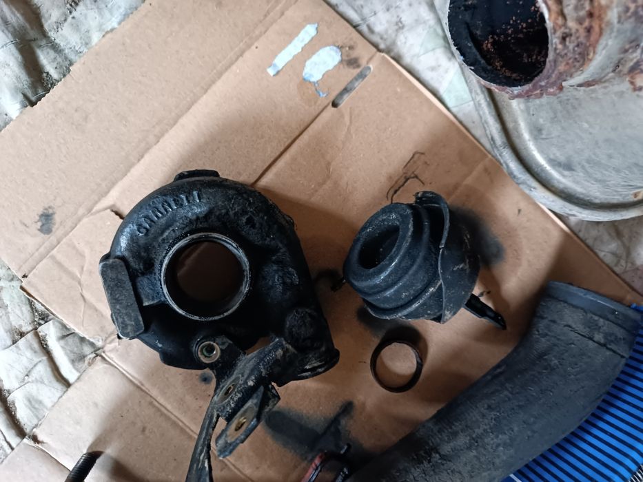 Продават се турбини едната е от 320д 150кня без луфтове цена 150лв а д