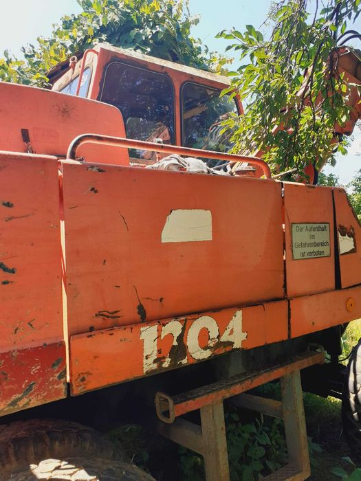 2 excavatoare Atlas 1204 la pret de unul (motor Deutz)