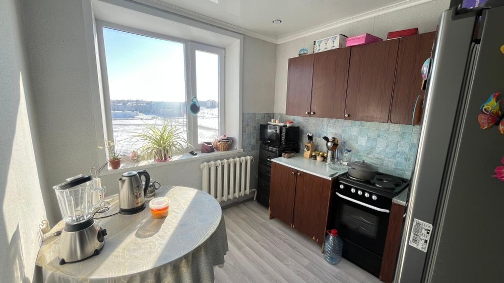 Продается  1 комнатная Сатпаева 22