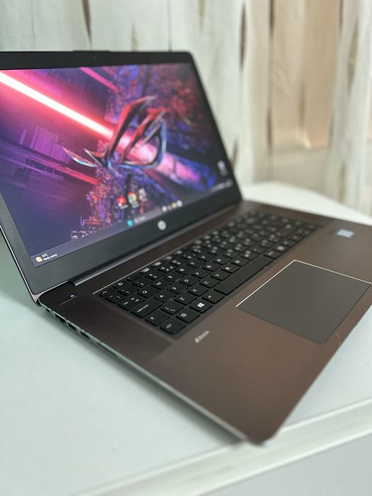 Laptop gaming/editare video procesor i7| nvidia quadro 4gb| 16gb ram