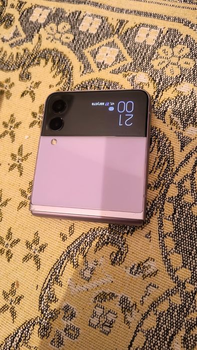 Samsung flip 3 8 256 gb