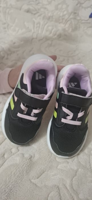 Adidași adidas fete