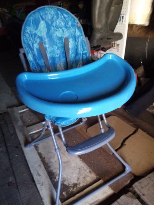 Продам детский стульчик для кормления.
