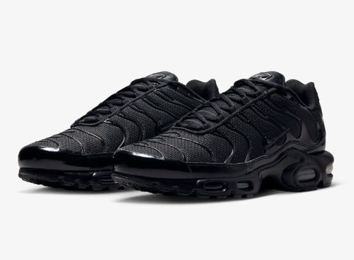 Nike Air Max Plus TN "Triple black" и други