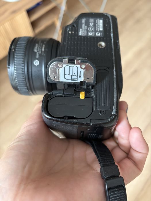 nikon D600. требует ремонта на 50тыс