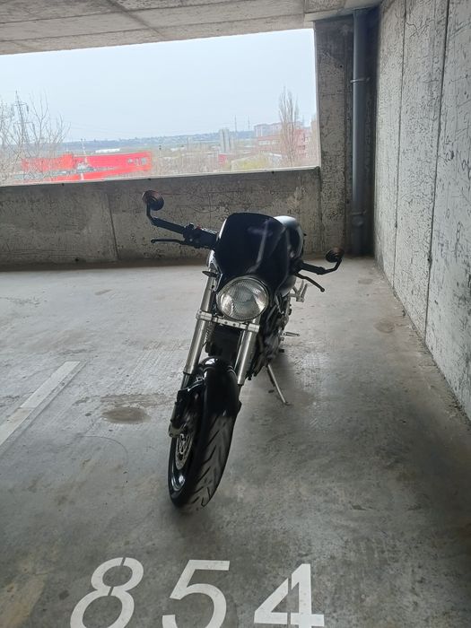 Ducati Monster S2R 800 –  jante Marchesini, sunet Ducati autentic