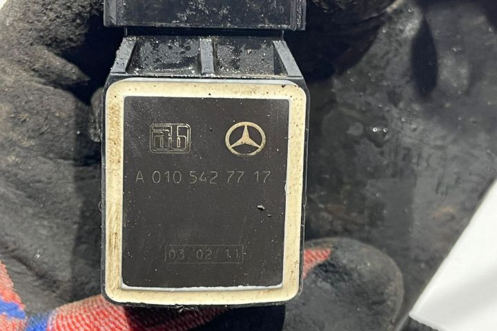 Senzor nivel balast A0105427717 Mercedes-Benz ML W164 [facelift] [200