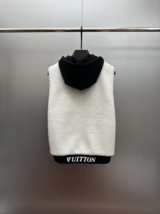 Louis Vuitton двулицев елек