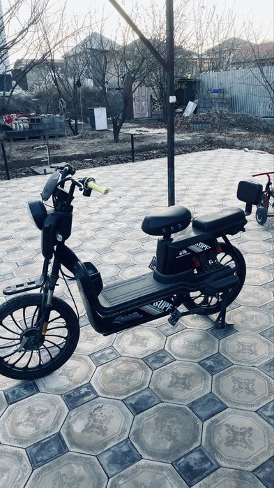 Электронный мопед