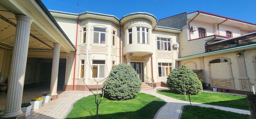 Охунбобоевда 6 соток ер майдонида жойлашган тайёр уй сотилади