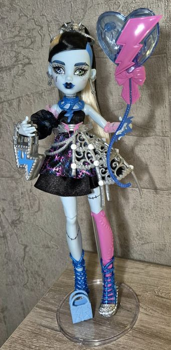 Фрэнки Scary Sweet Birthday