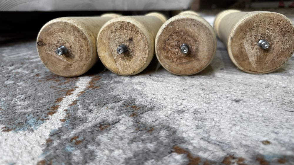 Стол сатылады.2/1