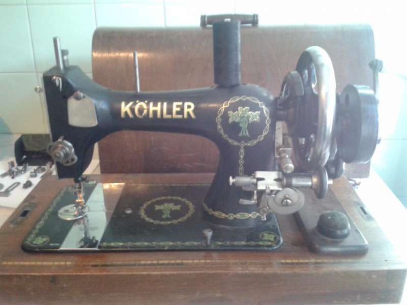 Продавам ръчна шевна машина КЬОЛЕР-1942г