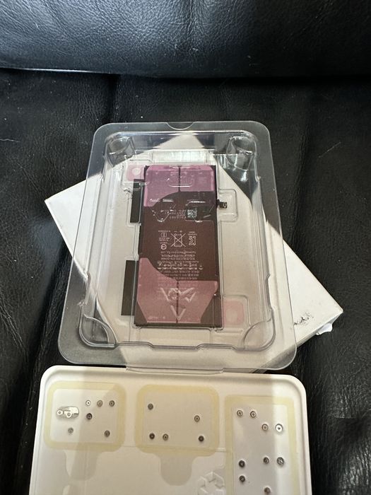 Baterie Acumulator Original Sigilat Iphone XR Carcasa Completa iPhone 11 Pro Gold NOUA Originala.
