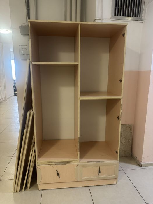 Продам шкаф с полками