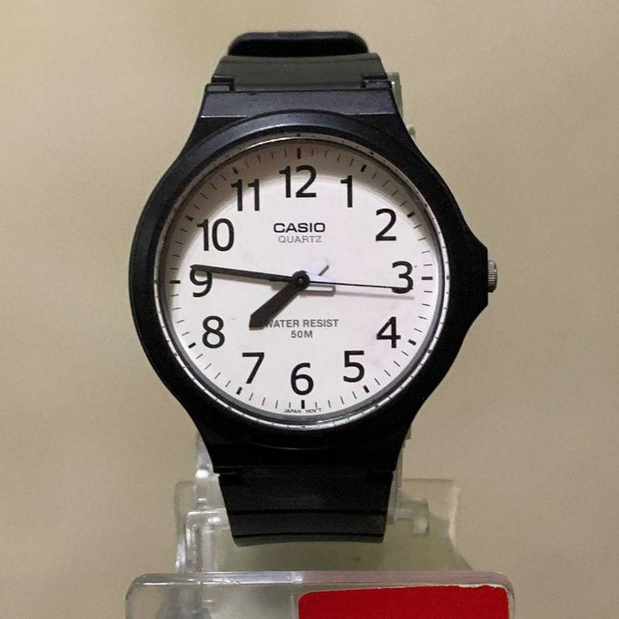 CASIO Casio Collection MW-240-7B