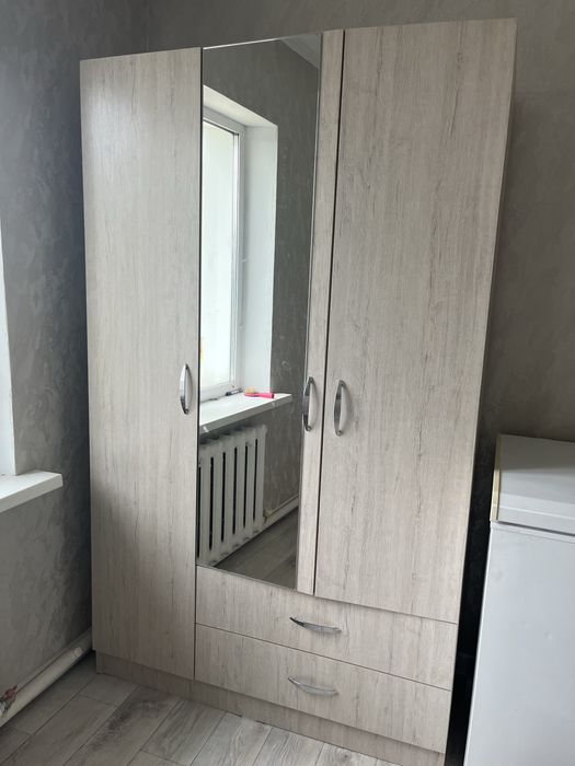 Продам спальный гарнитур