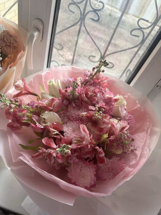 Продам свежие цветы.