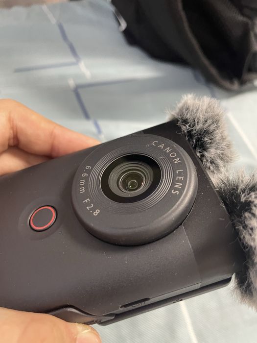 Canon power shot v 10 nou