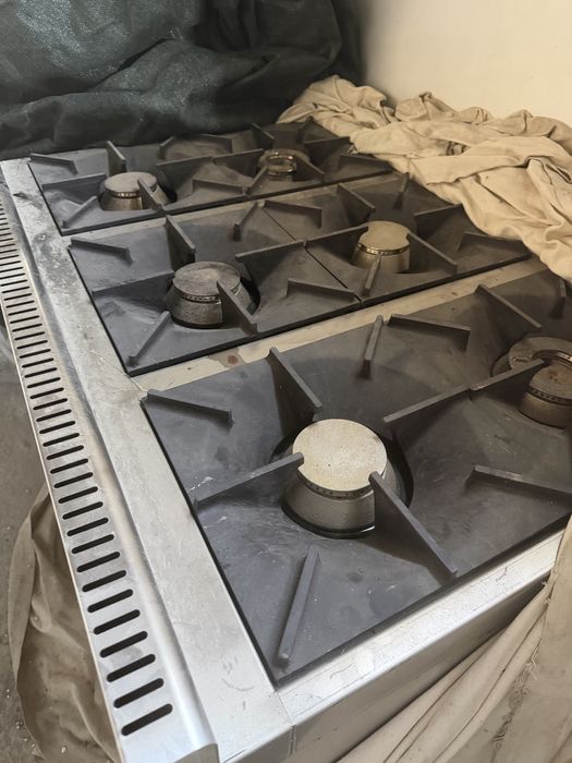 Промышленная газовая плита с духовкой