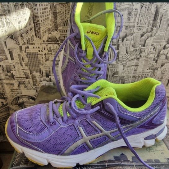 Asics Gel GT 1000 дамски лилави маратонки  39 номер