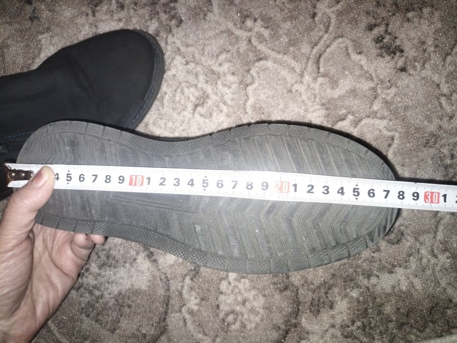 Школьные туфли мальчику 39-40-41 р черные