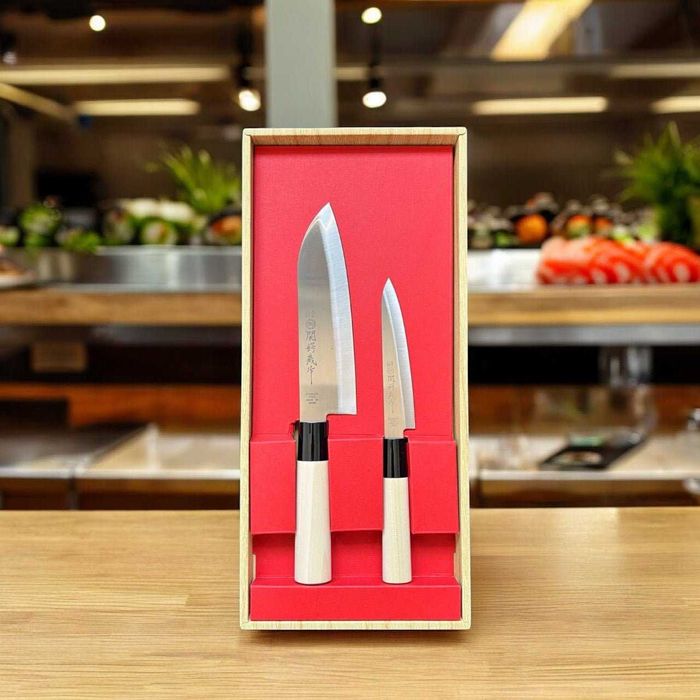 Set cadou 2 cutite Santoku & Petty
Set cadou 2 cutite Santoku & Petty
