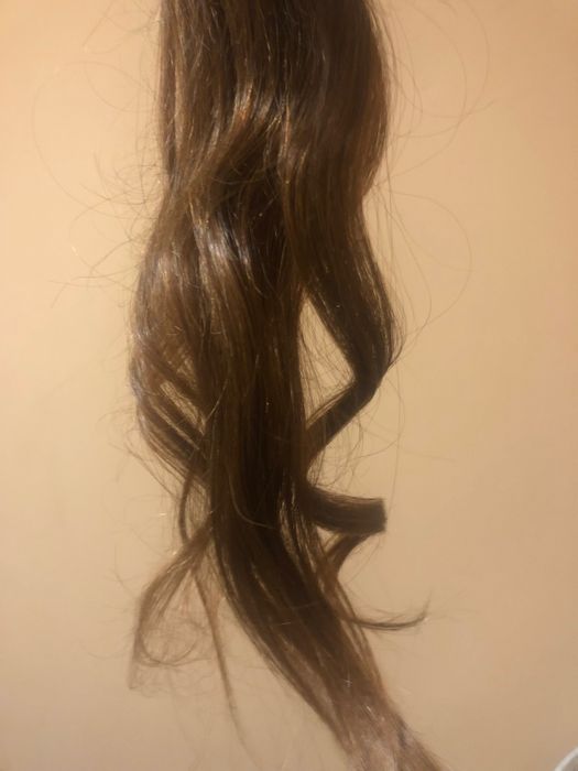 Естествена кафява коса