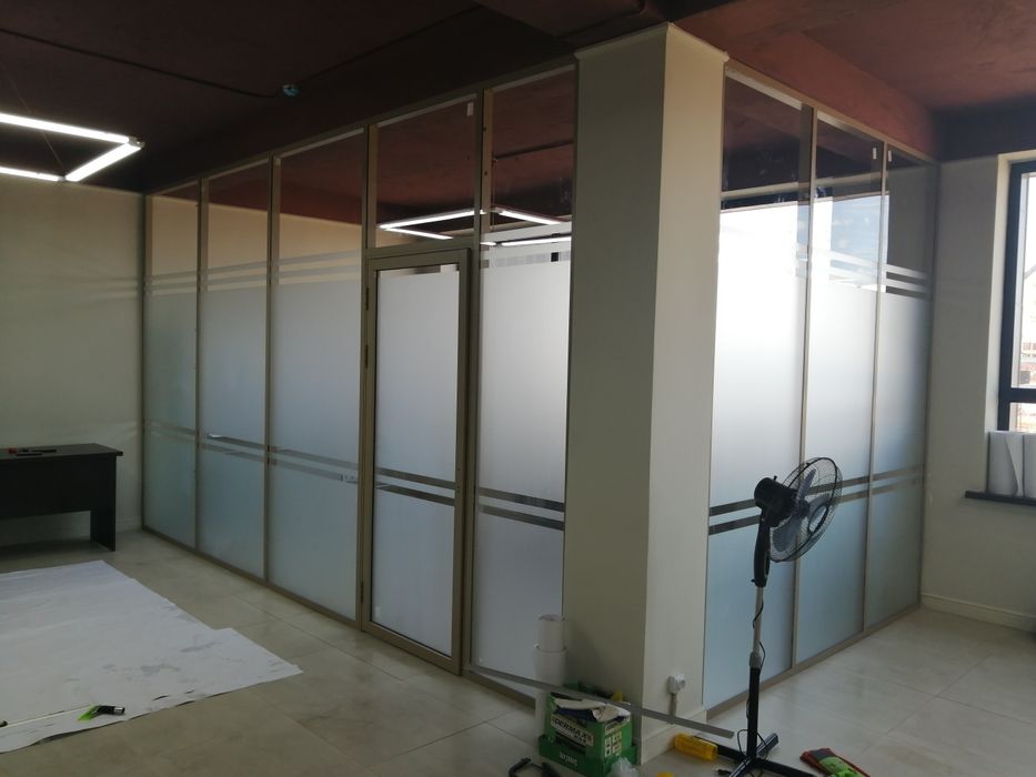 Офисные стеклянные перегородки