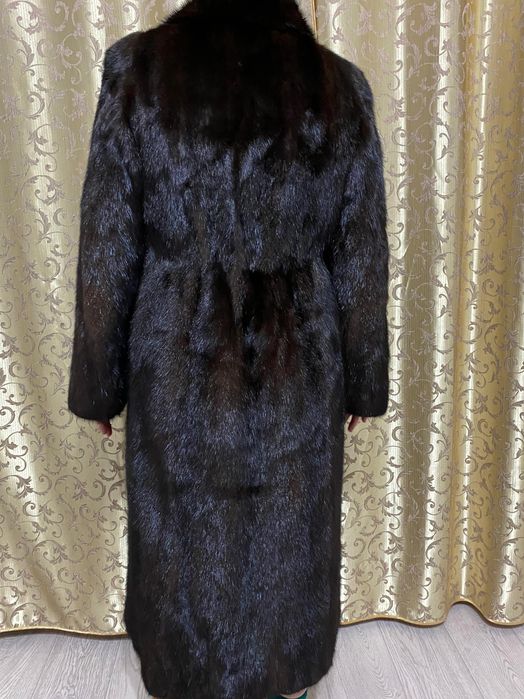 Продам норковую шубу