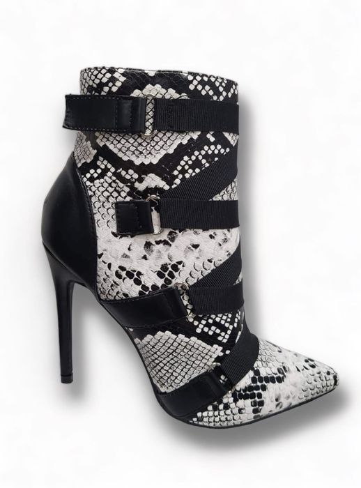 Разпродажба на боти и ботуши