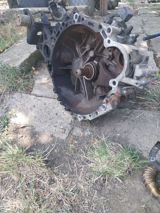 Продавам на части двигател за Toyota 2.0 d4d 116k.c 1CD Toyota/Тойота