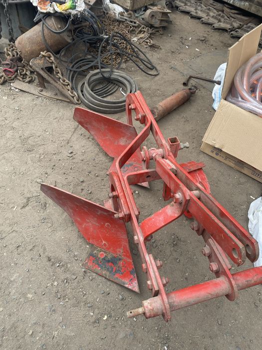 Продам плуг двух корпусной  на т-25,т-16