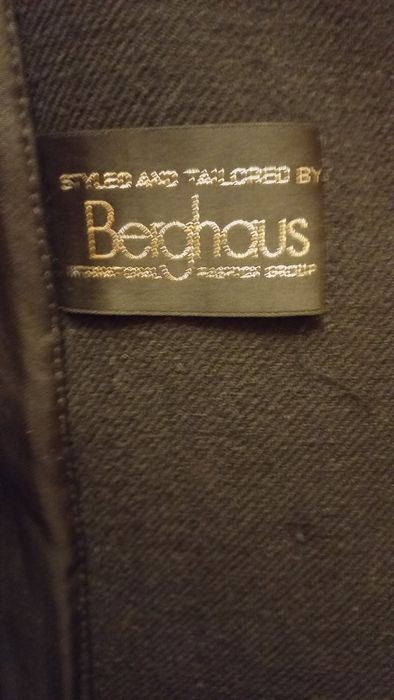 Пальто женское фирмы Berghaus в хорошем состоянии
