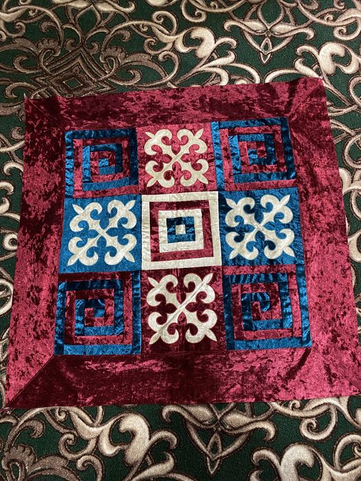 Корпеше, жастык