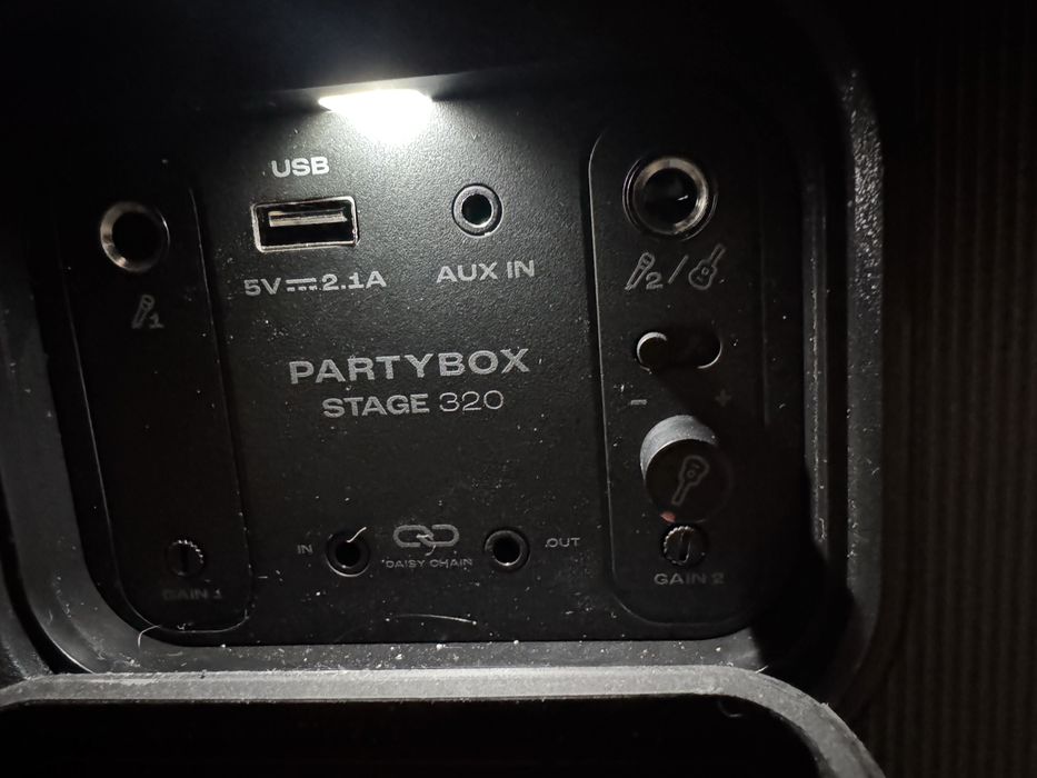 преносима тонколона JBL  Party box 320  250w 18часа батерия