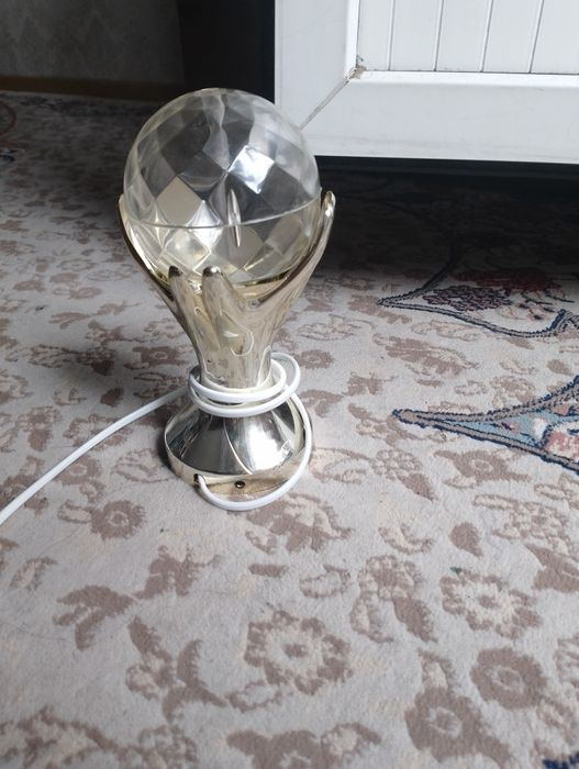 Светильник продается срочно